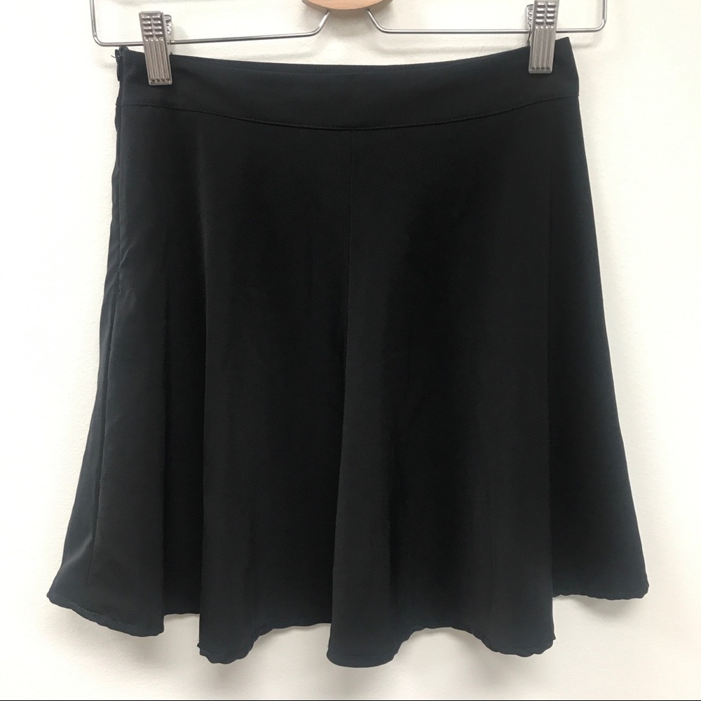 Brandy Melville Skater Skirt - Picture 2 of 5